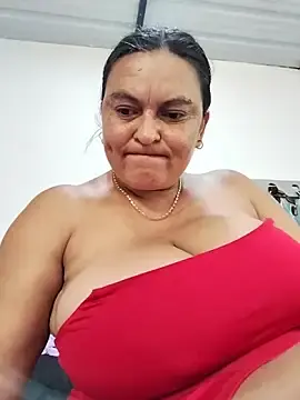 Stripchat Free Porn Cam of Horny-Mommy-Dirty