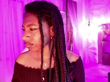 Stripchat Free Porn Cam of Queen_perla_