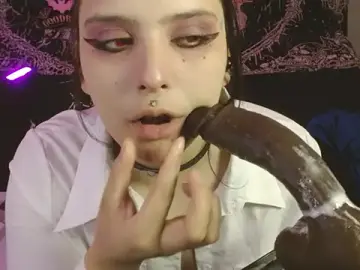 Stripchat Live Sex Cam of mikaskullcs