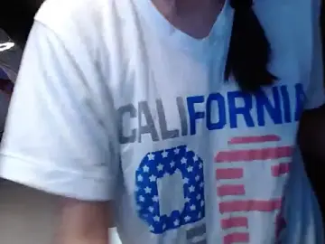 Stripchat Watch Live Sex Cams of ling_ling24