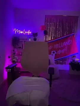 Stripchat Watch Live Sex Cams of Miss_Lucifer6