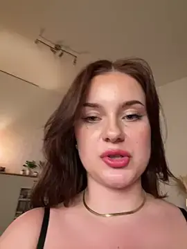 Stripchat Free Porn Cam of MaribelRiver