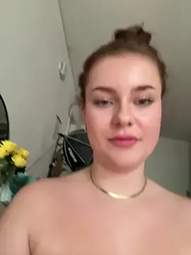 Stripchat Free Porn Cam of MaribelRiver