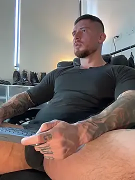Stripchat Nude Webcam of DimitriSullivan_
