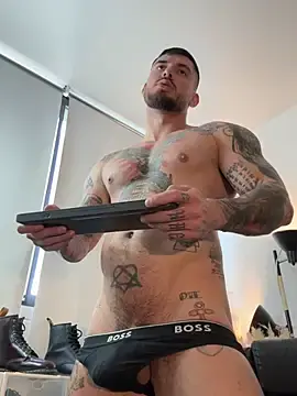 Stripchat Live Sex Cam of DimitriSullivan_