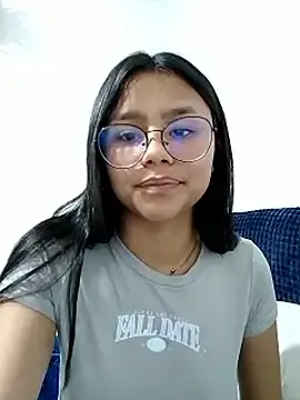 Stripchat Adult Video Chat of Sofielovee-01