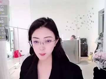 Stripchat Live Sex Cam of yangyang-777