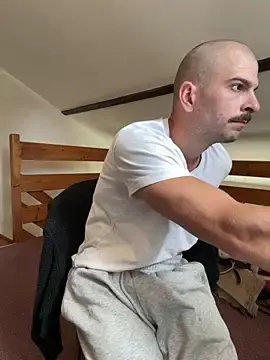 Stripchat Live Sex Cam of Greyoff