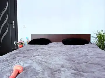 Stripchat Free Porn Cam of MiaFlowerss