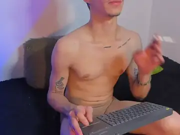 Stripchat Live Sex of _IanLark