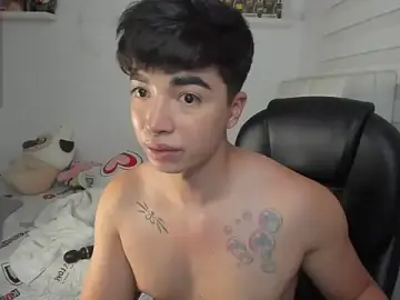 Stripchat Free Porn Cam of santy7v7
