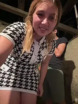 Stripchat Live Sex of hotamanda01