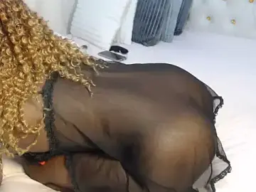 Stripchat Live Sex of CherryColla