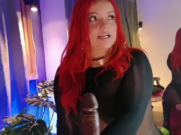 Stripchat Free Porn Cam of LilyyBigAss
