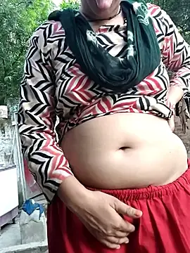 Stripchat Live Sex Cam of Miss_Sakina