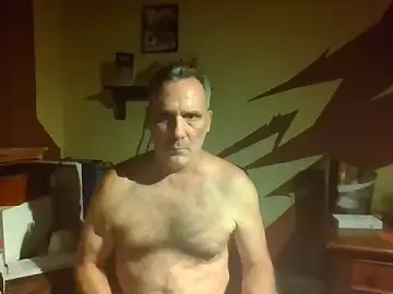 Stripchat Live Sex Cam of HunkofRock
