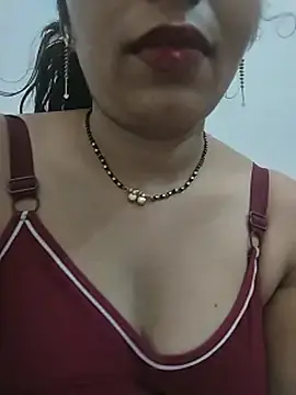Stripchat Adult Video Chat of KAJALBHABHI_