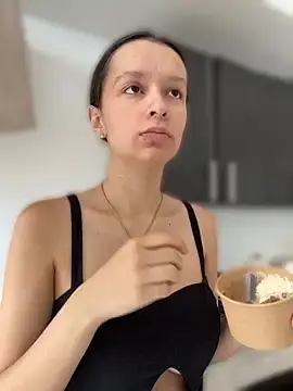 Stripchat Free Live Porn of Soy_Sara7