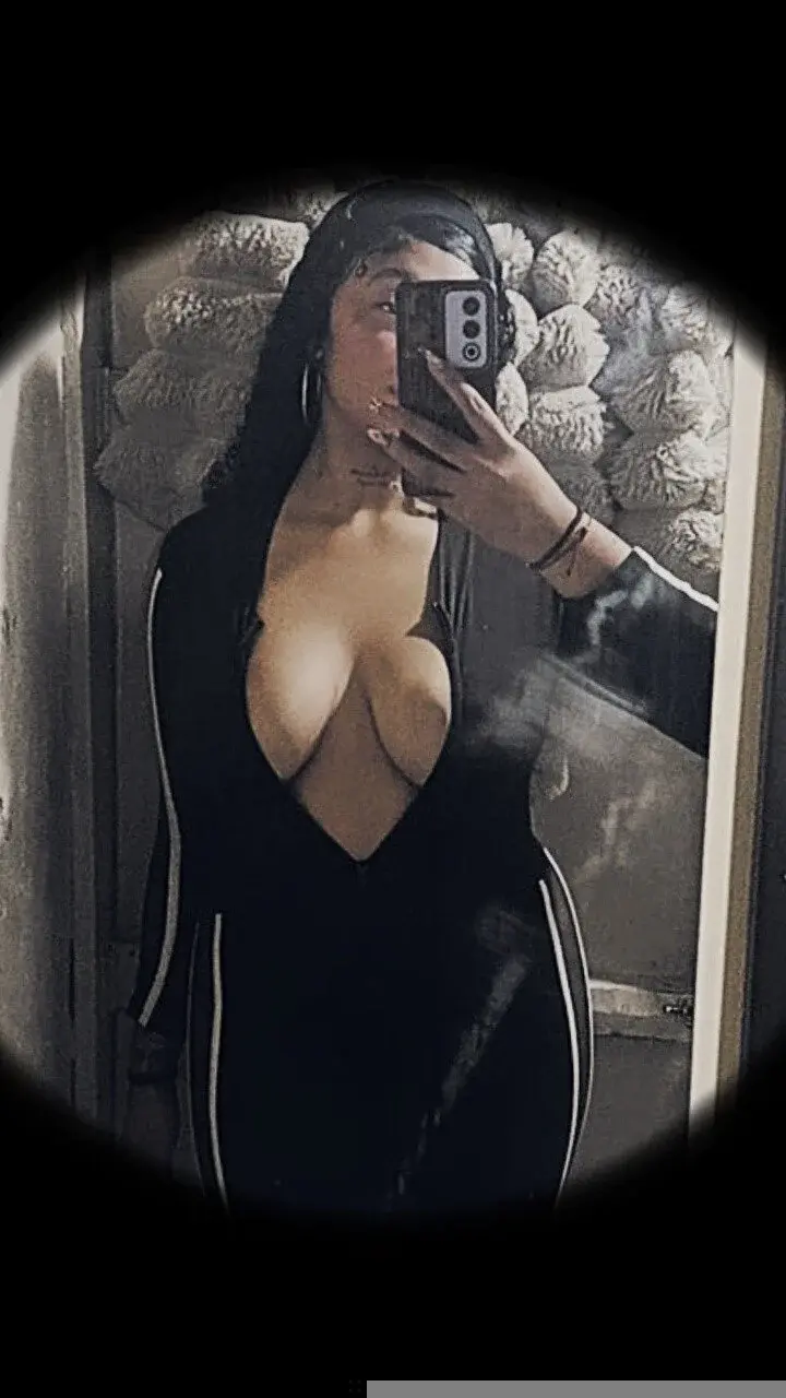 scarlett_kisses