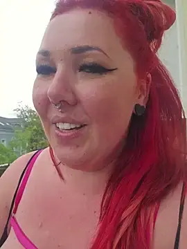Stripchat Sex Cam of CurvyBonnie_XO