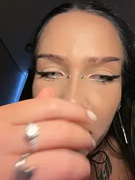 Stripchat Adult Webcam of MaryChanXO