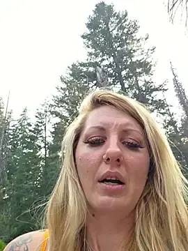 Stripchat Live Sex of SheIsSomething