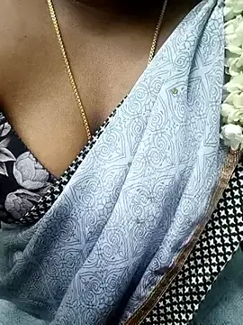 Stripchat Live Sex Cam of tamil_subha69