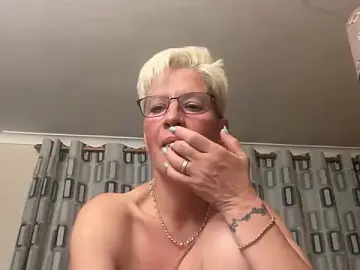 Stripchat Nude Webcam of JennyHazel1