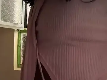 Stripchat Live Sex Cam of AudreySpanksFuck-