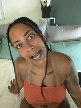 Stripchat Adult Webcam of SweetPetiteNoir