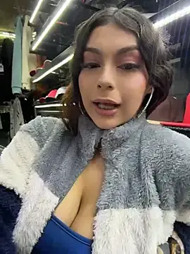 Stripchat Nude Webcam of CHERRYY_BOMB_