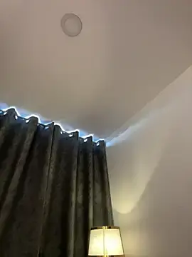 Stripchat Free Porn Cam of CHERRYY_BOMB_