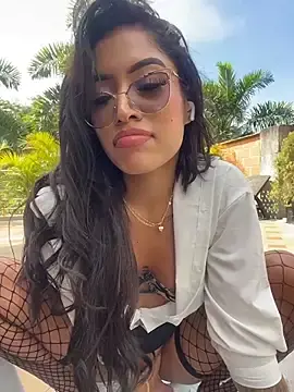 Stripchat Nude Webcam of MystiqueXXX