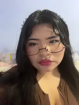 Stripchat Sex Cam of Cannella_0