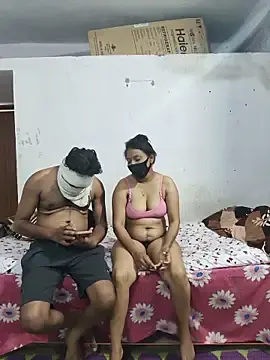 Stripchat Adult Webcam of hot_wife_35