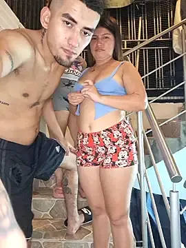 Stripchat Live Sex of royalgirls_x