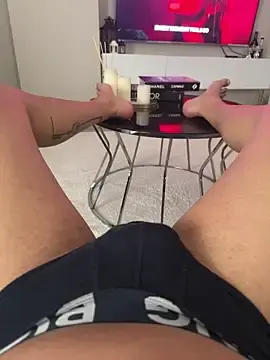 Stripchat Adult Webcam of CubingWheedler