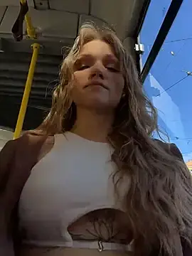 Stripchat Sex Cam of StreetSquirt