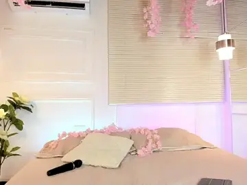 Stripchat Free Porn Cam of emily_burton18