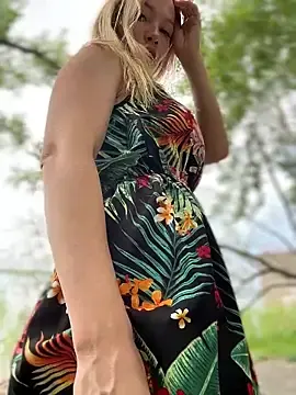 Stripchat Live Sex of LavenderHot