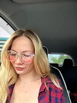 Stripchat Adult Webcam of LavenderHot