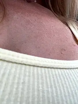 Stripchat Sex Cam of LavenderHot