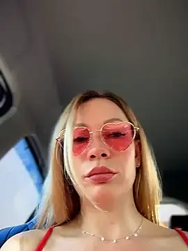 Stripchat Adult Webcam of LavenderHot