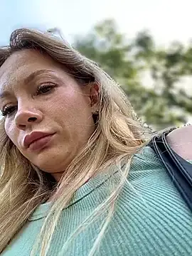 Stripchat Adult Webcam of LavenderHot
