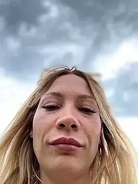 Stripchat Watch Live Sex Cams of LavenderHot