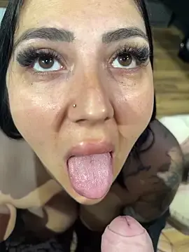 Stripchat Watch Live Sex Cams of Evamendez02