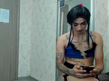 Stripchat Nude Webcam of HotIris