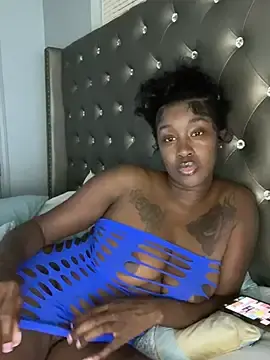 Stripchat Watch Live Sex Cams of ToyaThick