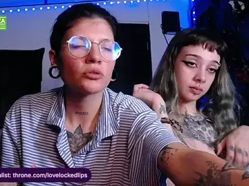 Stripchat Live Sex Cam of lovelockedlips