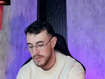 Stripchat Nude Webcam of CodyWalkerR